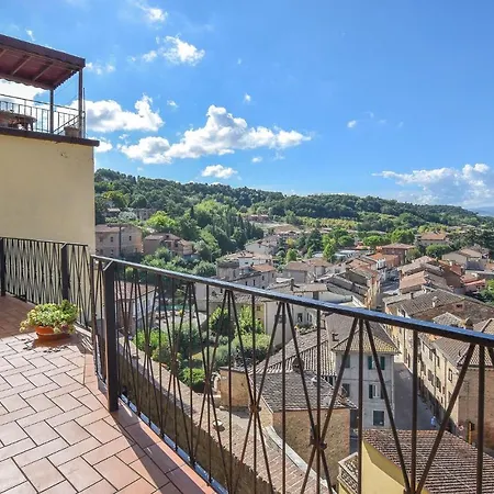Apartment 2 Bedroom Beautiful In Deruta