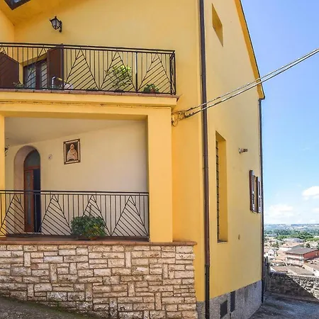 Apartment 2 Bedroom Beautiful In Deruta