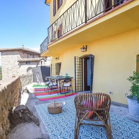 Apartamento 2 Bedroom Beautiful In *