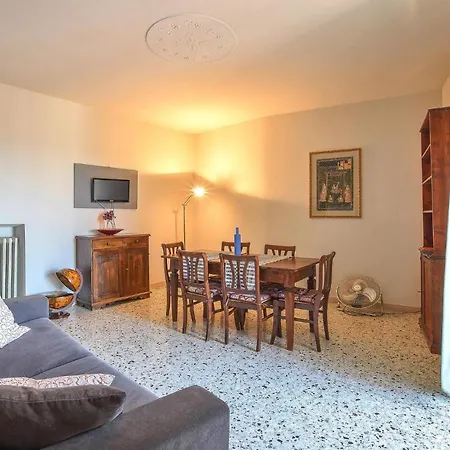 2 Bedroom Beautiful In Deruta